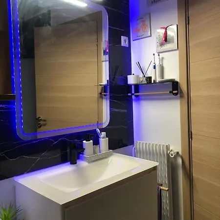 Le Rooftop Des Moulineaux- Paris Expos Porte De Versailles Bed & Breakfast